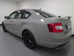 Skoda Octavia VRS Black Edition 2.0 TDi - Image 2