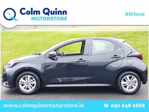Toyota Yaris Luna 1.0 Petrol Manual - Image 3