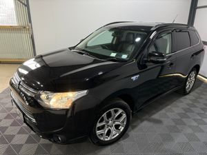 Mitsubishi Outlander Plug In Hybrid 4WD 160 Bhp - Image 4