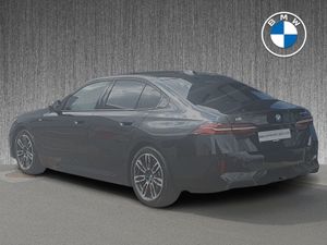 BMW i5 Edrive40 M Sport Saloon - Image 3