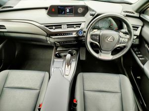Lexus UX 300E 54kWh Premium + - Image 3
