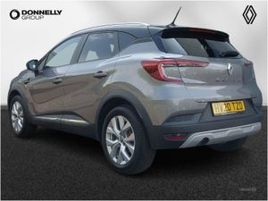 Renault Captur 1.5 dCi 95 Iconic 5dr - Image 2