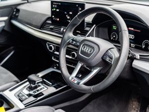 Audi Q5 Tfsi E S Line Quattro - Image 4