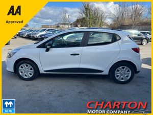 Renault Clio IV EXPRESSION 1.2 PET 4DR - Image 4