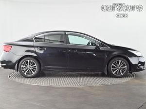 Toyota Avensis 1.6 D-4d Sol Navi Saloon - Image 2