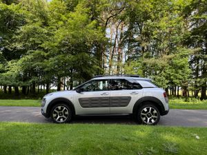 Citroen C4 Cactus 2016 Stunning Car - Image 4