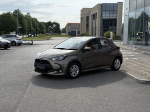 Toyota Yaris 1.5 HYBRID LUNA - Image 3