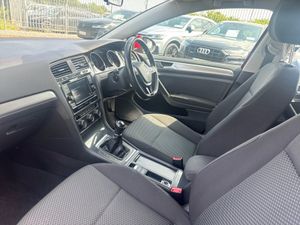 Volkswagen Golf Trendline 1.0tsi 115HP Manual - Image 3