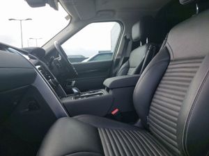 Land Rover Discovery 3.0 SD6 SE - Image 4