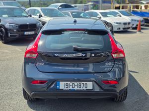 Volvo V40 D2 Momentum 2.0 Diesel Manual(191) - Image 4