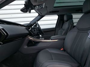 Land Rover Range Rover Sport Dynamic SE 440BHP 3. - Image 4