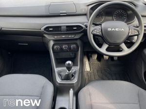Dacia Sandero Essential TCe 90 5Sp Gsr2 - Image 2
