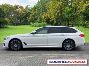 BMW 5 Series G31 523D M-sport // PAN Roof  Massiv - Image 4