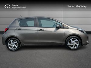 Toyota Yaris HY Hybrid Luxury MC 4DR Auto - Image 3
