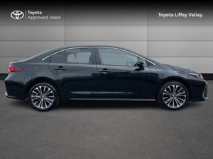 Toyota Corolla Luna Sport Hybrid Saloon - Image 3