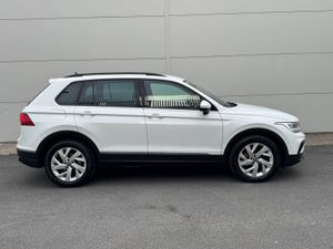 Volkswagen Tiguan 2021 manual - Image 2