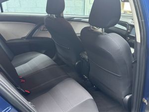 Toyota Avensis 2.0 D Luna 4DR - Image 3