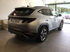 Hyundai Tucson Executive Plus 4WD Plug IN Hybrid - Image 2