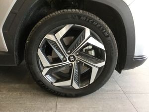 Hyundai Tucson Executive Plus 4WD Plug IN Hybrid - Image 4