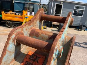 24" EUROFAB DIGGING BUCKET.....65mm PINS....1279t. - Image 4