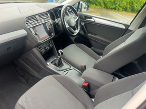 Volkswagen Tiguan 2.0tdi 122HP - Image 3