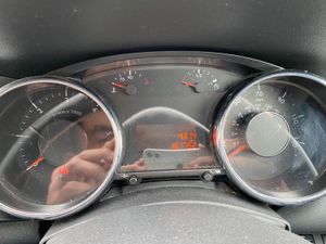 MINT CONDITION Peugeot 3008 2012 - Image 3