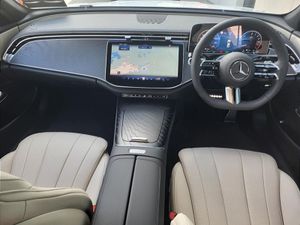 Mercedes-Benz E-Class E300de AMG Edition Plus Aut - Image 4