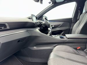 Peugeot 5008 1.5hdi GT Line  top Spec   100 P/W - Image 4