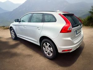 Volvo XC60 D4 (181hp) FWD SE 2.0 - Image 4