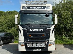 2019 SCANIA R450 HI-LINE WITH REAR LIFT AXLE - Image 2