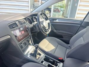 Volkswagen Golf 1.0 TSI 115HP Comfortline - Image 3
