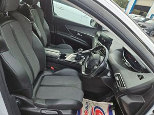 Peugeot 5008 FL Allure Pack 1.5 Blue HDI 13 - Image 2