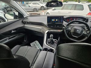 Peugeot 5008 FL Allure Pack 1.5 Blue HDI 13 - Image 3