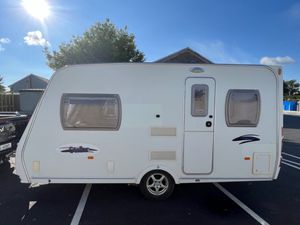 2009 Lunar 750kg 2 Berth Caravan For Sale - Image 3
