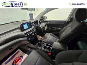 Hyundai Tucson Low Miles 1.6 Crdi 115BHP Nav  Rev - Image 2