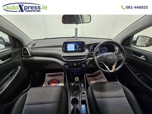 Hyundai Tucson Low Miles 1.6 Crdi 115BHP Nav  Rev - Image 4