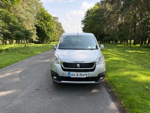 Peugeot Partner Wheelchair 5 Seat Low Miles - Image 2