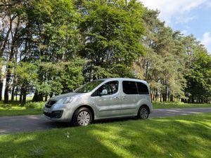 Peugeot Partner Wheelchair 5 Seat Low Miles - Image 3