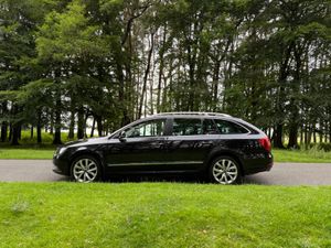 Skoda Superb 2014 TDI COMBI - Image 4