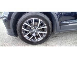 Volkswagen Tiguan Panoramic Roof 2.0 TDI Manual 6 - Image 4