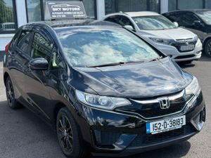 2015 Honda Jazz/Fit 1.5 Hybrid auto Top Specs - Image 3