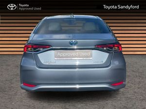 Toyota Corolla Luna Sport Saloon // Heated Seats - Image 4