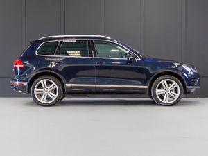 182 Volkswagen Touareg V6 5 Seat N1 Crewcab - Image 2
