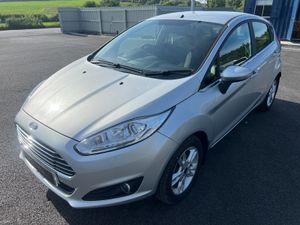 2015 (152) Ford Fiesta Zetec 1.25 Petrol - Image 4