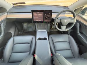 Tesla Model Y RWD - Image 2