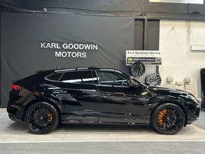 URUS S E-HYBRID AWD 800 BHP - Image 4