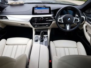 BMW 5 Series 520d M Sport Auto - Image 4