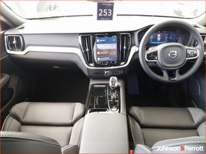 Volvo V60 T6 350bhp Phev AWD Plus Dark (immediate - Image 3