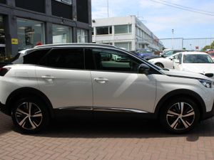 2019 PEOUGEOT 3008 2.0 HDI ALLURE 5DR ESTATE AUTO - Image 3