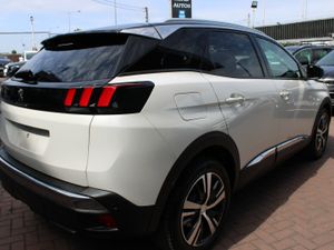 2019 PEOUGEOT 3008 2.0 HDI ALLURE 5DR ESTATE AUTO - Image 4